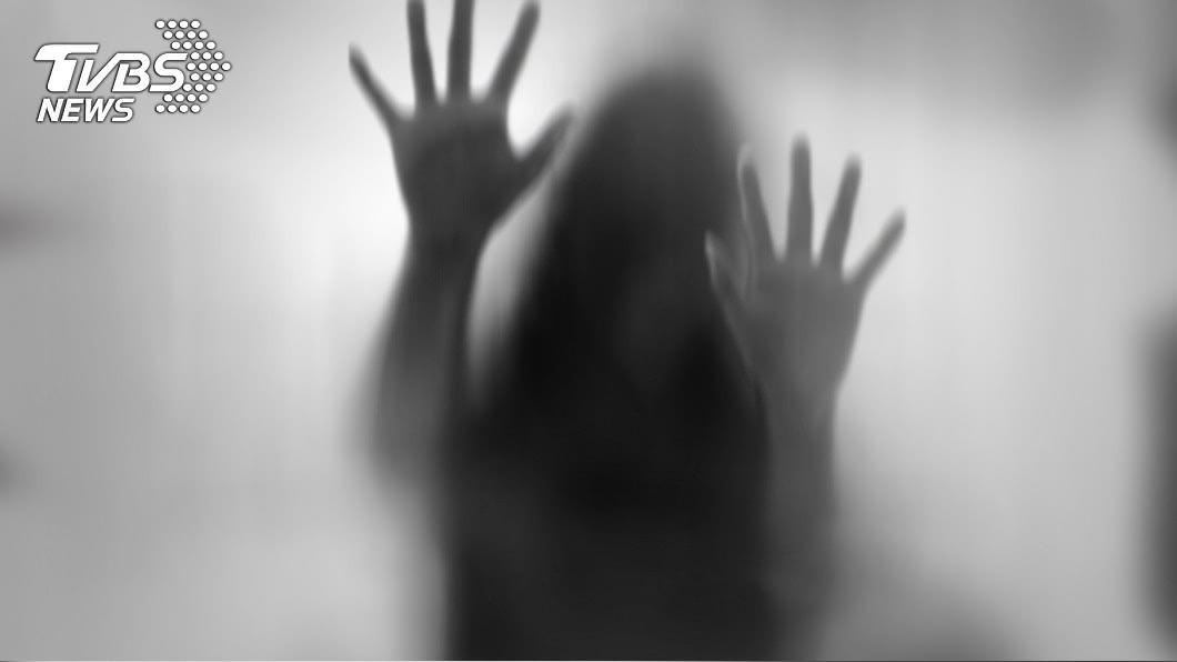 妻床邊輕生亡！老公痛哭「打開她留下的手機」：原來我不理解她　生前她吞下委屈喊「那一天，其實就可以死了」