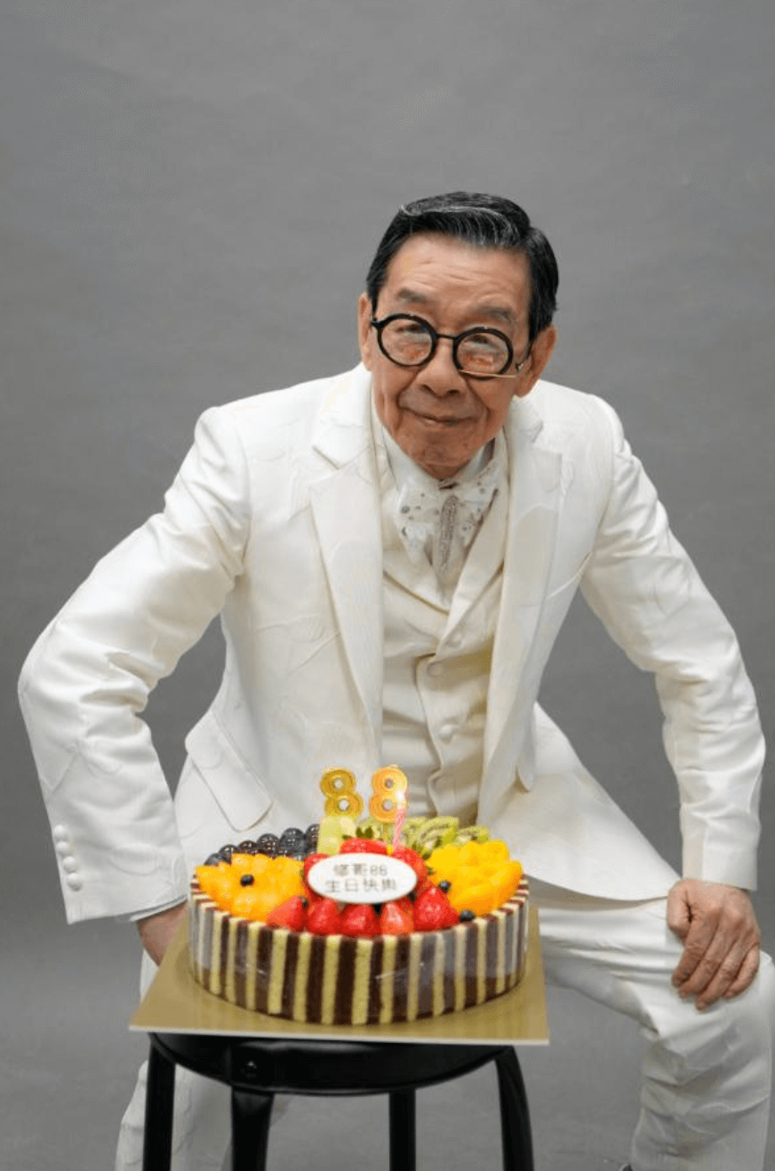 喪偶6年！資深男星被爆「向88歲摯友女星求婚」5子女都贊成　「重逢共譜黃昏戀」本人回應了