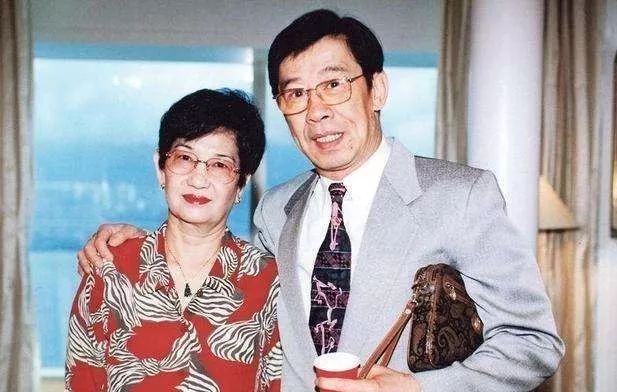 喪偶6年！資深男星被爆「向88歲摯友女星求婚」5子女都贊成　「重逢共譜黃昏戀」本人回應了
