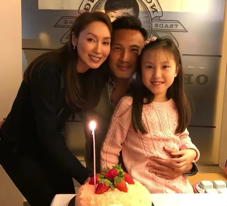 百億千金嫁窮演員！結婚18年「屢遭背叛」卻不離婚　「她的報復」讓丈夫有苦難言
