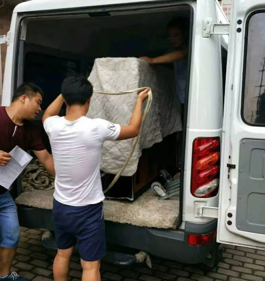 被稱最美搬運工！走紅後上相親節目「成功牽手富二代」　4年後「現狀出人意料」：值得被大家所尊重