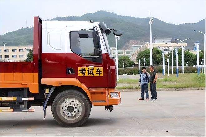 被稱最美搬運工！走紅後上相親節目「成功牽手富二代」　4年後「現狀出人意料」：值得被大家所尊重