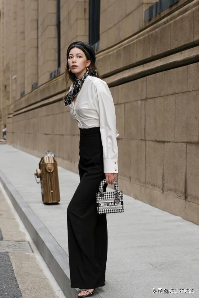 穿衣配色是關鍵！高級的中年女人，都懂得「髮不過肩、穿衣色不過三」