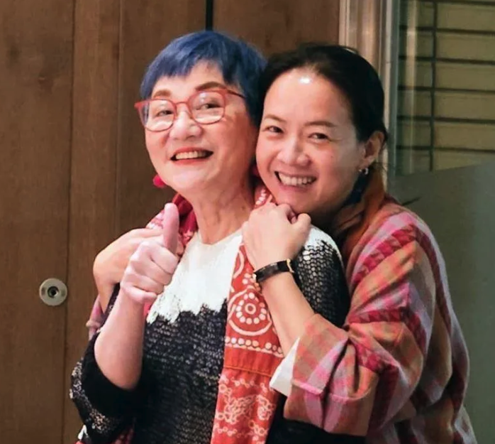 出道近30年！曾寶儀節目中「突然失控爆哭」全場尷尬　張小燕氣到飆罵：「要哭就給我回家！」