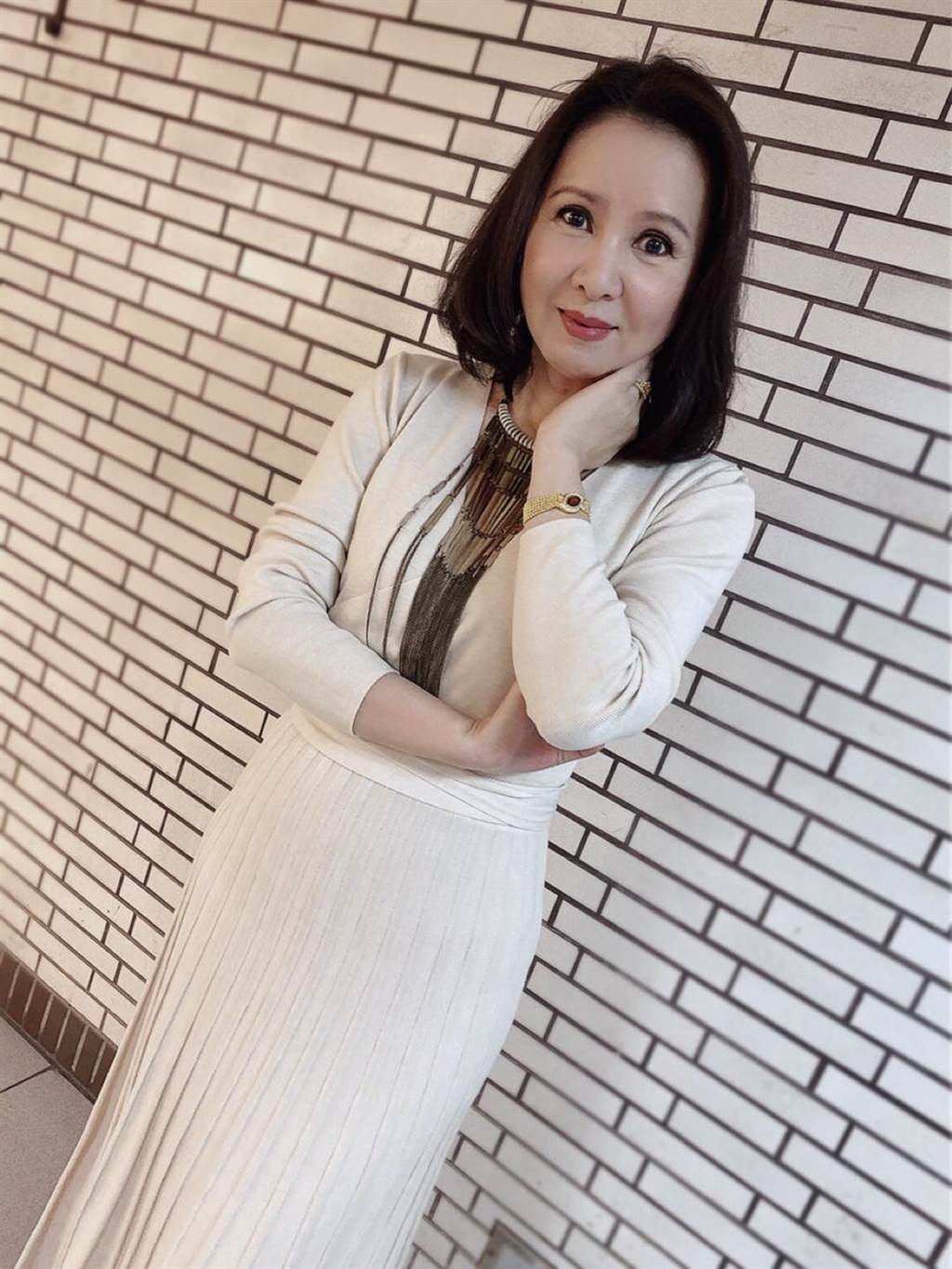 棄豪華別墅！67歲金鐘視后「砸2千萬搬到林口」當女兒鄰居　坦言「後半生都為她而活」：離不開了