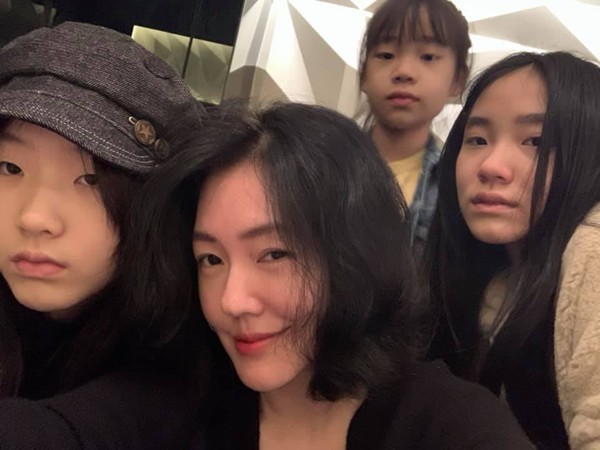 母女平時愛鬥嘴！許老三「突然反常安靜」小S疑惑不解　一靠近立刻大哭「淚求公公救人」：感覺快死了