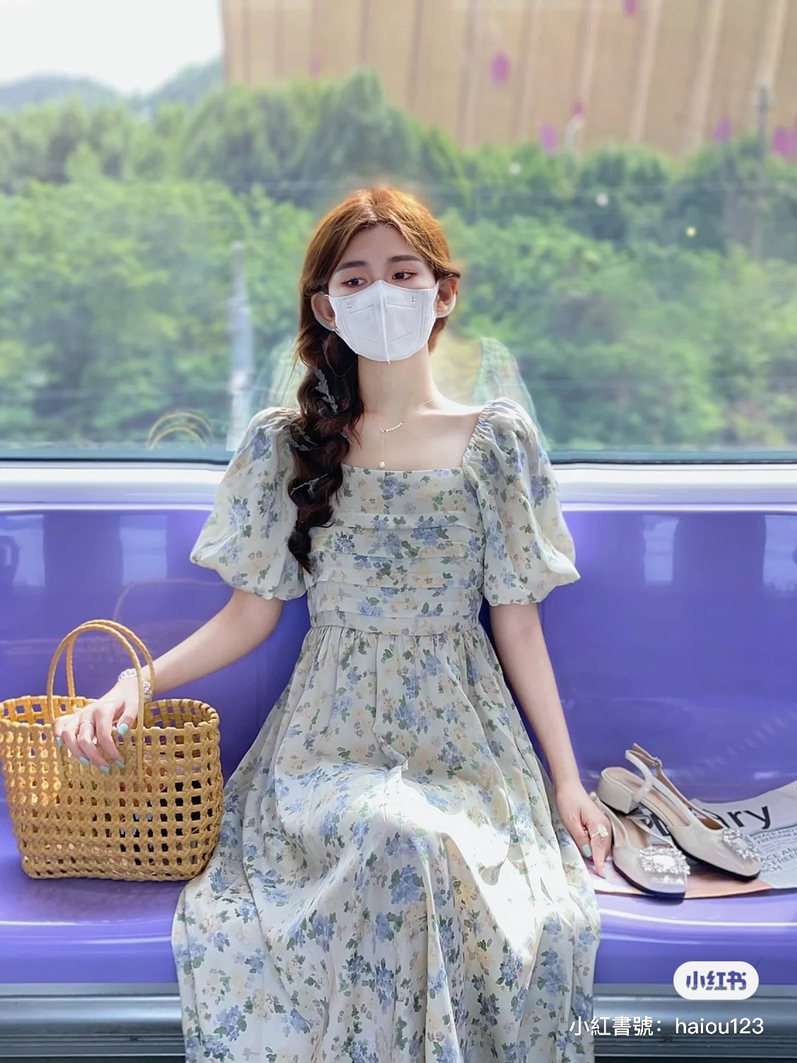 好像韓劇女主角!捷運驚見「神秘口罩正妹」浪漫穿搭爆紅 脫下口罩「露出精緻臉蛋」根本真人公主❤️