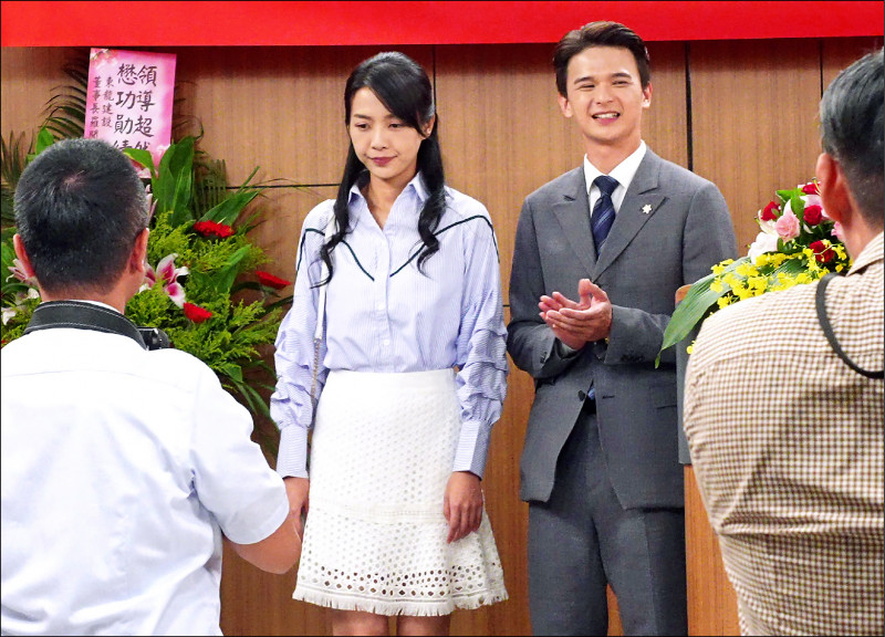 講台語狂NG！本土劇男星懷演員夢「書念不下去休學」爸媽氣炸反對　對戲何蓓蓓「拍了5個月才跟上」愧疚不已