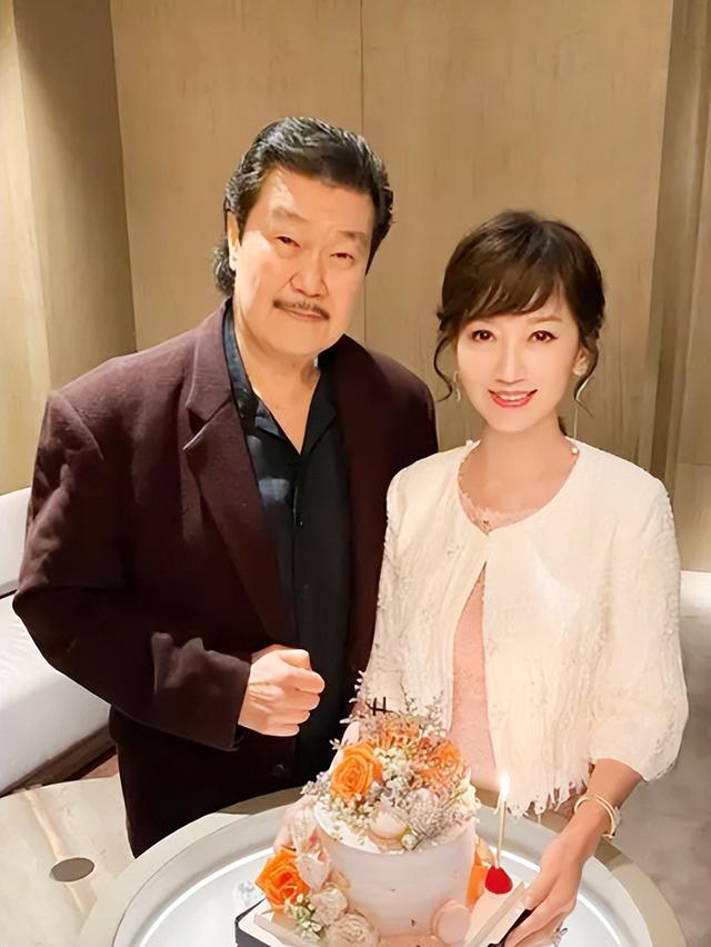 帶兩兒再婚！資深女星嫁給二任尪「被捧在掌心疼37年」　「把夫當男朋友」婚姻秘訣曝光