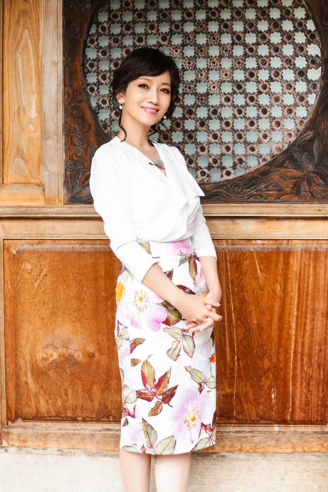 帶兩兒再婚！資深女星嫁給二任尪「被捧在掌心疼37年」　「把夫當男朋友」婚姻秘訣曝光