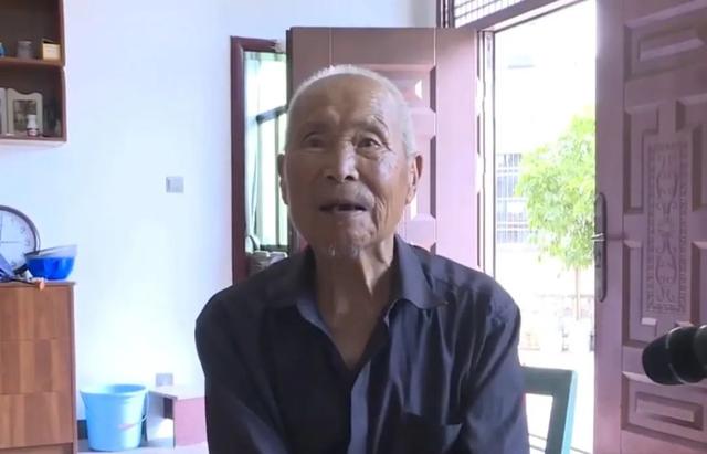 明明有六兒！92歲老父「獨居破危房1年」老無所依　兒皆住附近「卻無人伸手」原因太心酸