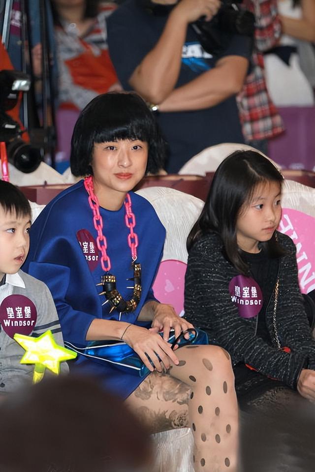孝心爆棚！歌王砸上千萬「為救重症父親」和哥搶捐肝　「女兒2歲才結婚」親情終於圓滿了