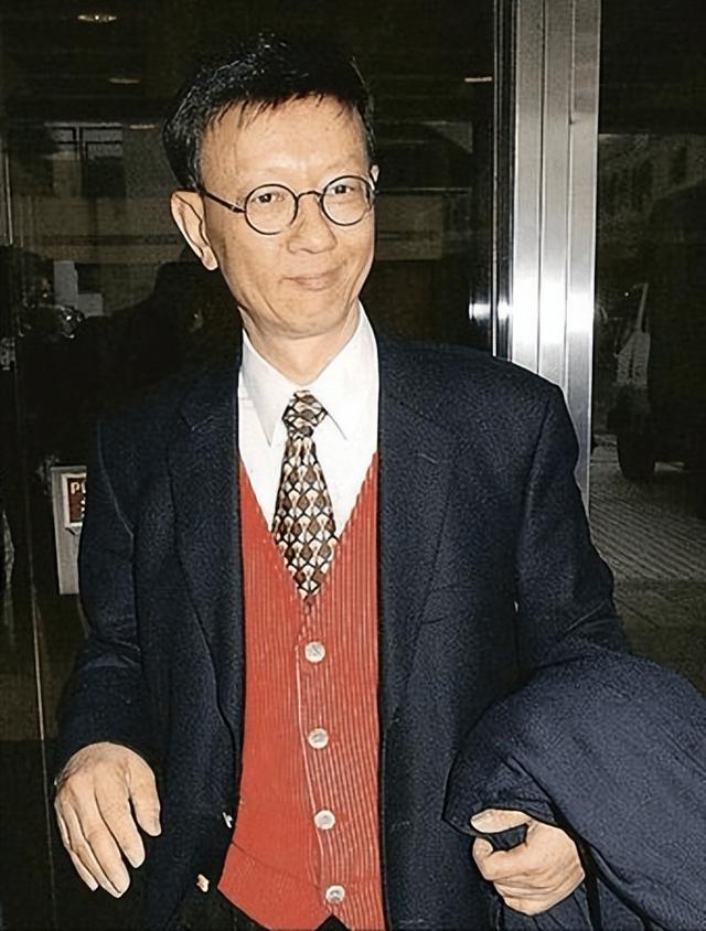 孝心爆棚！歌王砸上千萬「為救重症父親」和哥搶捐肝　「女兒2歲才結婚」親情終於圓滿了
