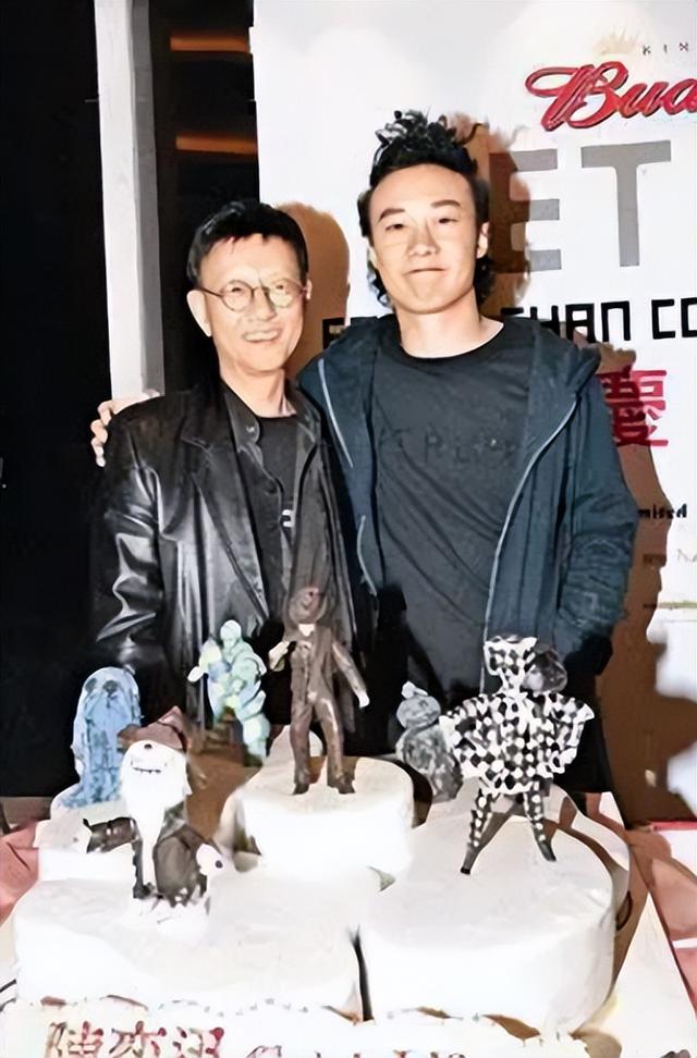 孝心爆棚！歌王砸上千萬「為救重症父親」和哥搶捐肝　「女兒2歲才結婚」親情終於圓滿了