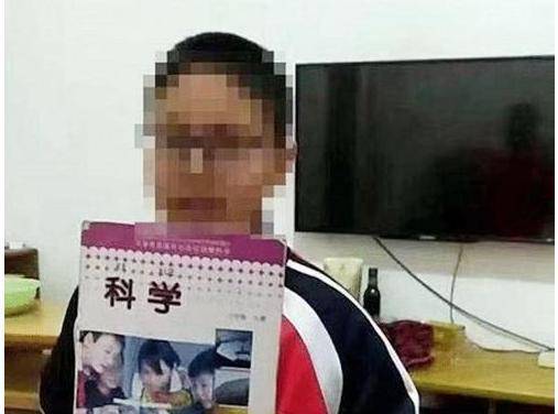 12歲兒子家中身亡!無意間發現孩子「生前畫的一幅畫」 爸爸崩潰報警:一定要嚴懲