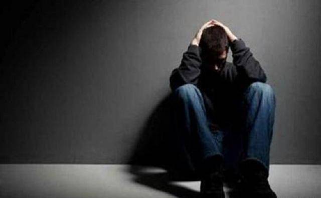 12歲兒子家中身亡!無意間發現孩子「生前畫的一幅畫」 爸爸崩潰報警:一定要嚴懲