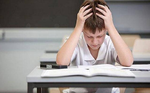 12歲兒子家中身亡!無意間發現孩子「生前畫的一幅畫」 爸爸崩潰報警:一定要嚴懲