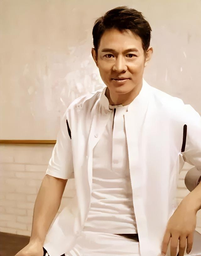 住地下室10年！李連杰前妻「咬牙撫養兩女兒長大」從不埋怨　「再婚組六口之家」終於收穫真正的幸福