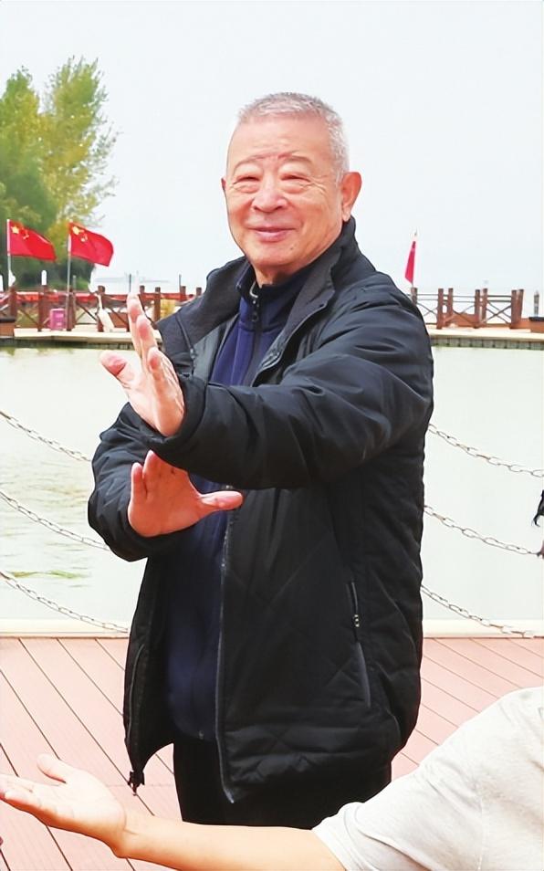 住地下室10年！李連杰前妻「咬牙撫養兩女兒長大」從不埋怨　「再婚組六口之家」終於收穫真正的幸福