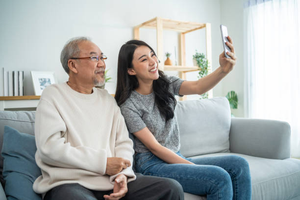 媳婦好為難！人妻被問「公婆和爸媽都生病該顧誰」當場語塞　丈夫態度理所當然「把女兒拖下水」律師也搖頭
