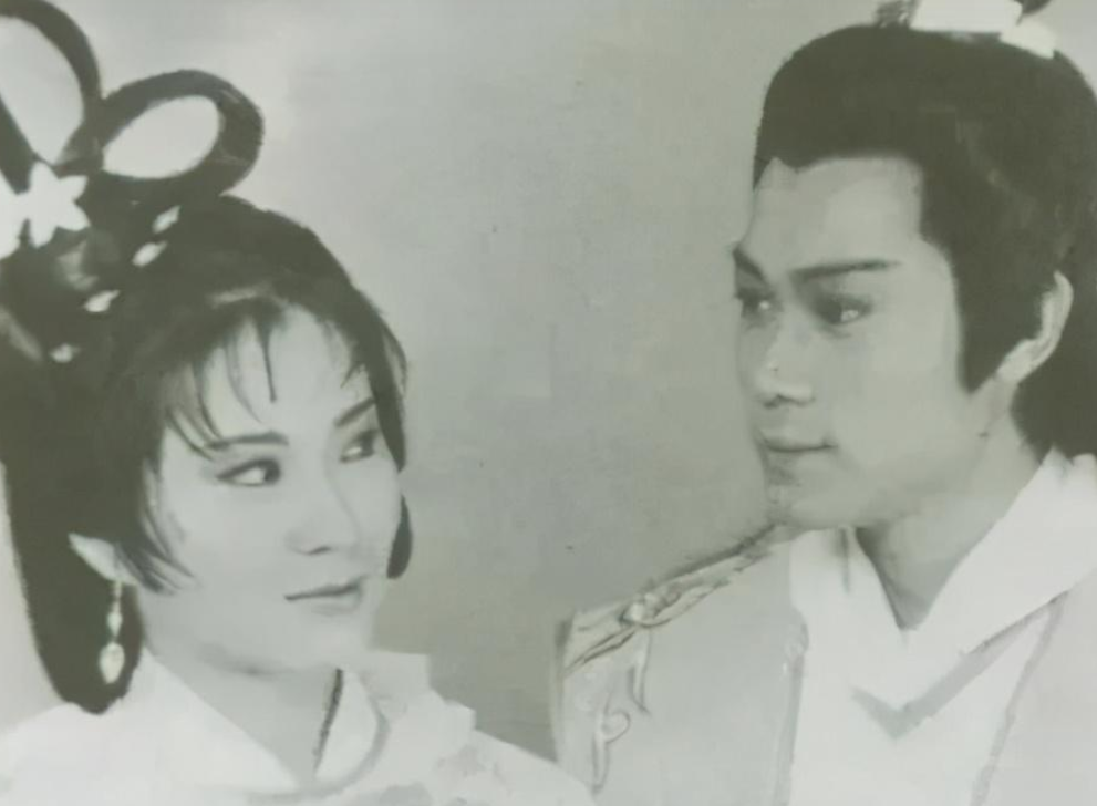 綠葉男星59歲離世！「長跑13年戀情無果」偷偷退出圈內群組　「無兒女送終」生命最後和狗相伴