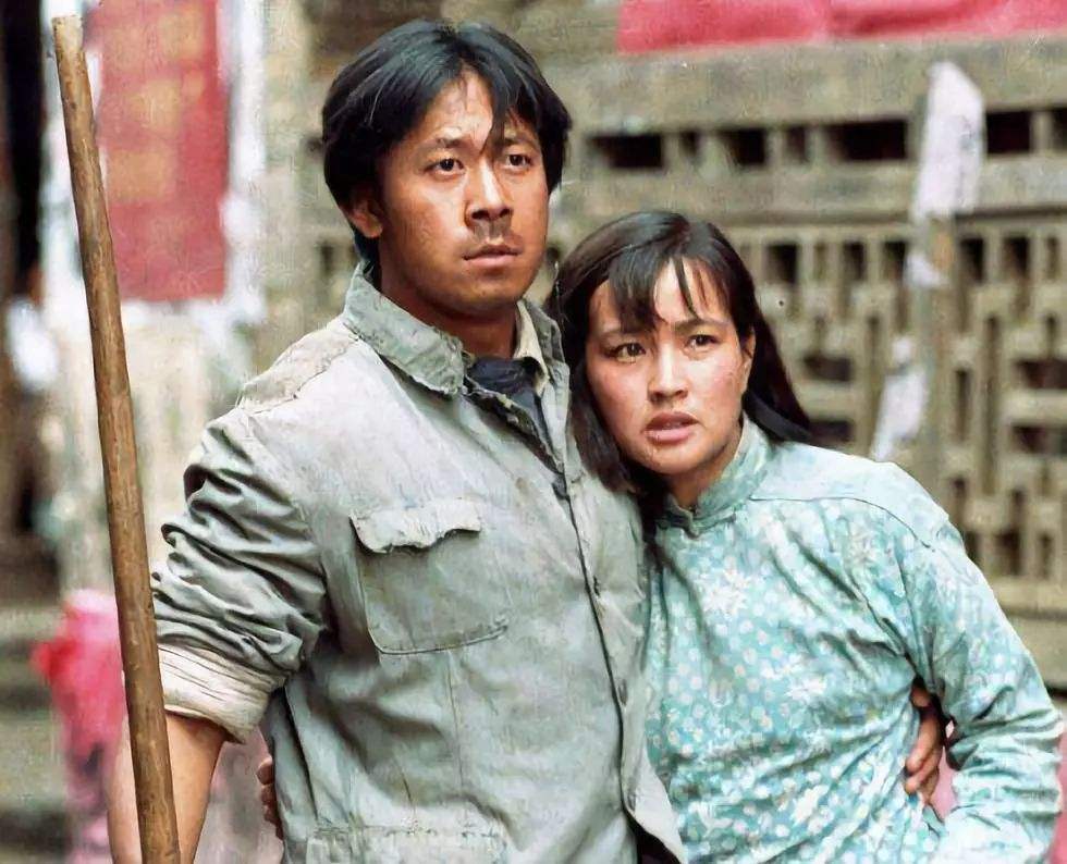 她蹲過監獄！離3次婚「被大13歲富商」追30年　61歲再嫁豪門「70歲近照」驚艷眾人