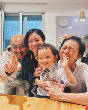 偽單親2年！女星宣布離婚「曬首張全家福照」：最好的結局　媽媽譚艾珍「不插手干預」：當爸媽要懂得裝傻