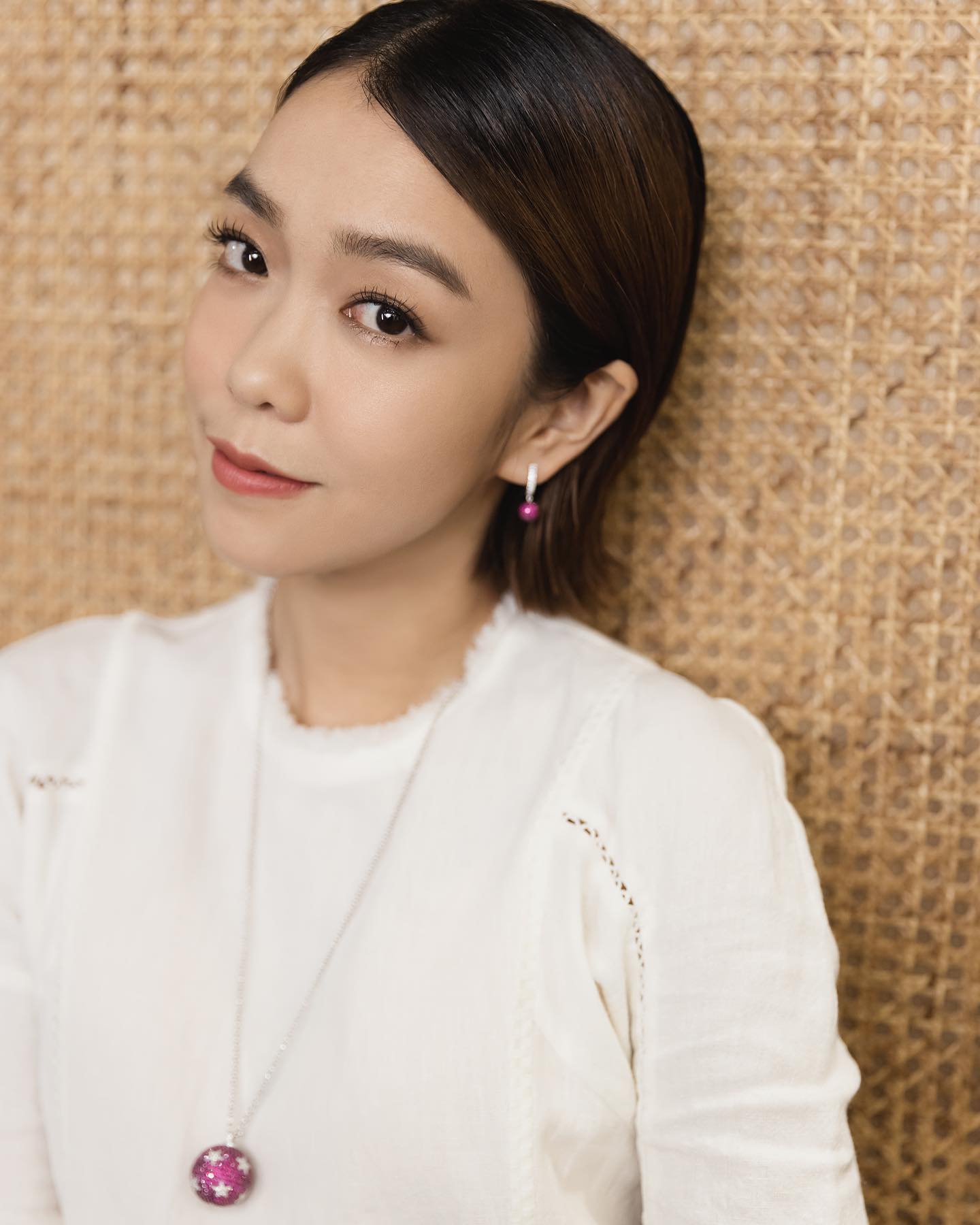 37歲金鐘女星沒錢「喝廁所水解渴」！曝超慘情況：「窮到吃鄰桌薯條...」