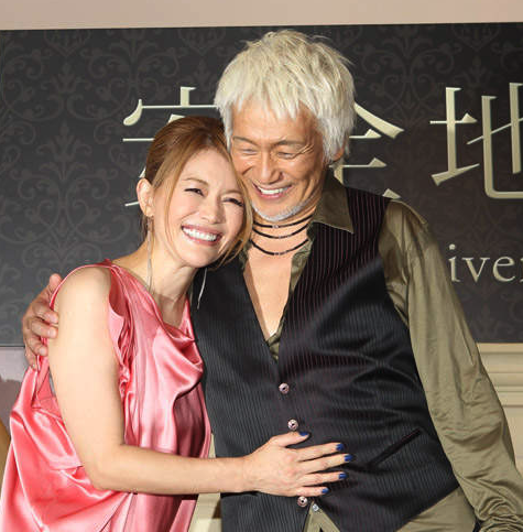 結了4次婚！64歲大咖男星「剃光辣妻體毛」逼守貞　她更扯「要求簽愛愛合約」網全傻眼