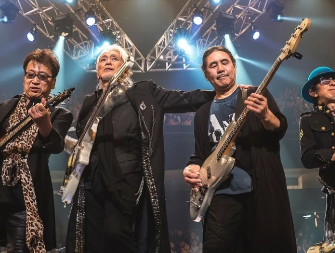 結了4次婚！64歲大咖男星「剃光辣妻體毛」逼守貞　她更扯「要求簽愛愛合約」網全傻眼