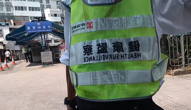 曾遭冷凍6年!知名男星「靠台灣影帝相救」難東山再起 66歲近況「穿制服站街頭」:身型消瘦認不出