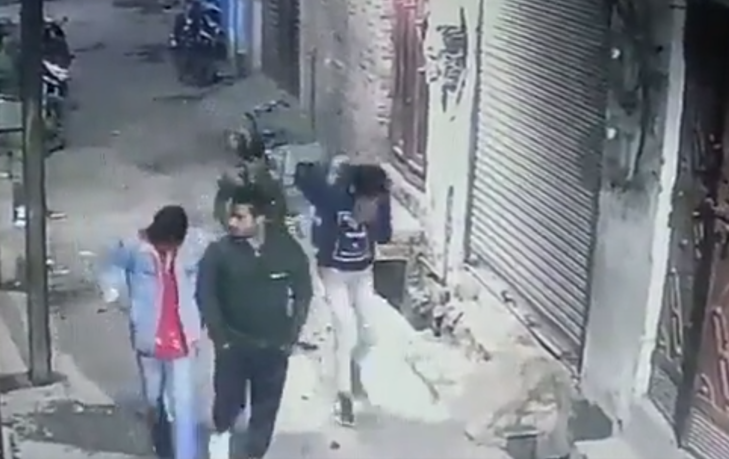 只是打了個噴嚏！18歲男摸頸9秒後「癱軟倒地不起」送醫搶救無效