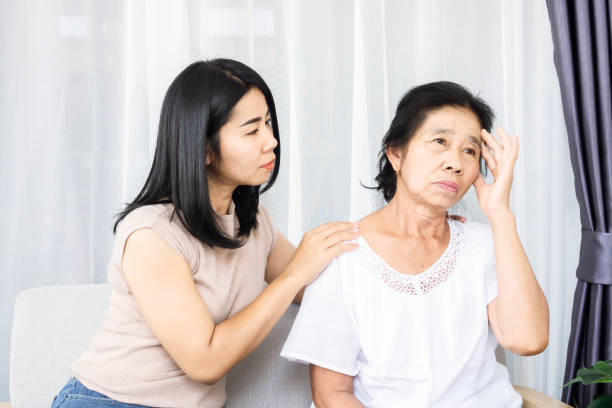 未來婆婆闖租屋處！見眼前一幕「氣到打給準親家」：暫緩婚事　她傻眼「會不會管太多」引兩派網友論戰