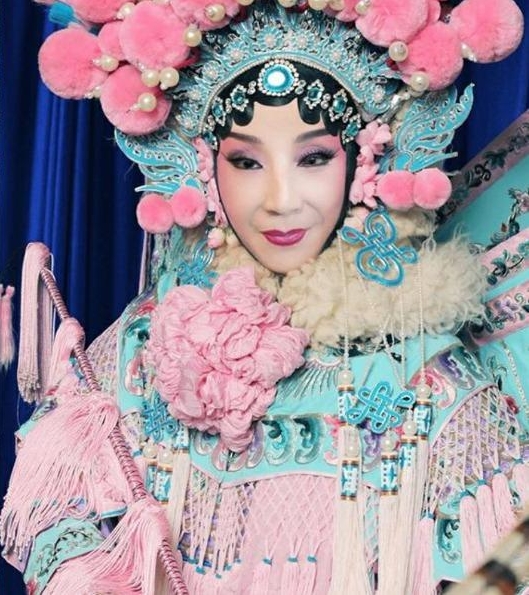 後天要動手術！歌仔戲女星爆病危「2兒搶捐肝救母」手術高風險　好友周遊曝病況「必全力相助」