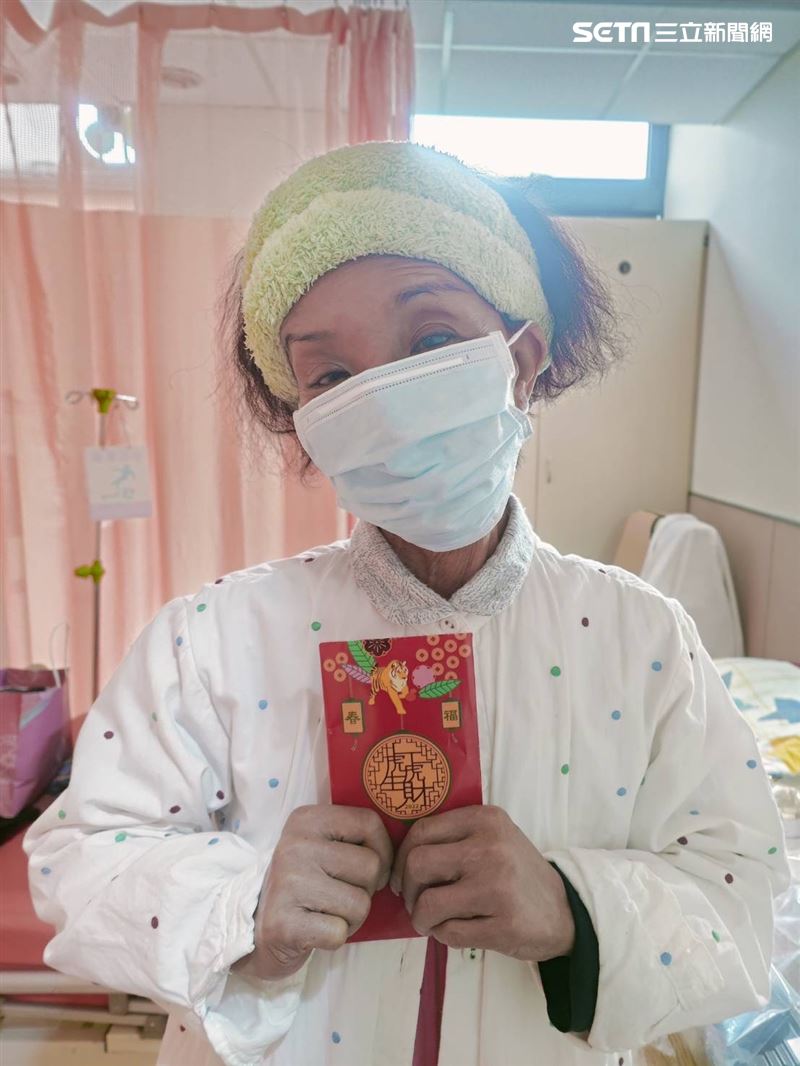 後天要動手術！歌仔戲女星爆病危「2兒搶捐肝救母」手術高風險　好友周遊曝病況「必全力相助」
