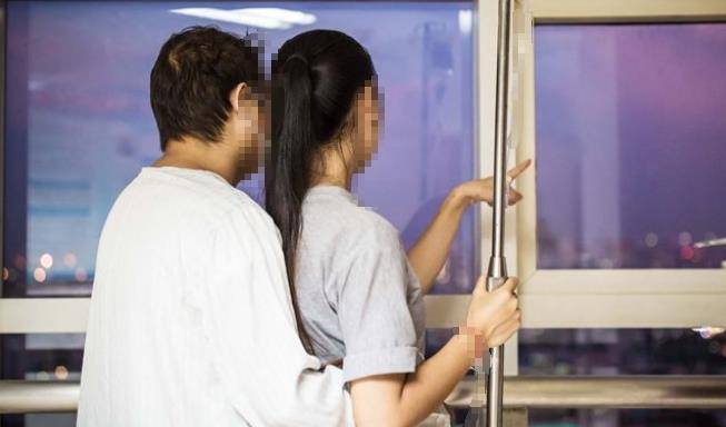 嫂子幫我帶女兒三年！我給她40萬感謝費　回家打開奶粉蓋子「內藏字條」內容讓我淚崩
