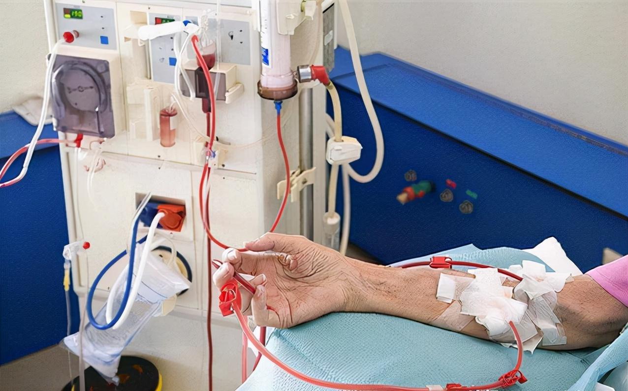 要重視！45歲男子沒水腫卻「嚴重腎衰竭」　醫生提醒：3種食物是「幫凶」千萬要少碰