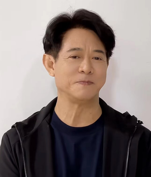 為挺好友！59歲李連杰罕現身「容貌大不同」畫面被瘋傳　網友驚覺「脖子變粗了」擔心身體狀況