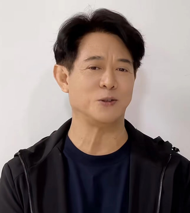 為挺好友！59歲李連杰罕現身「容貌大不同」畫面被瘋傳　網友驚覺「脖子變粗了」擔心身體狀況