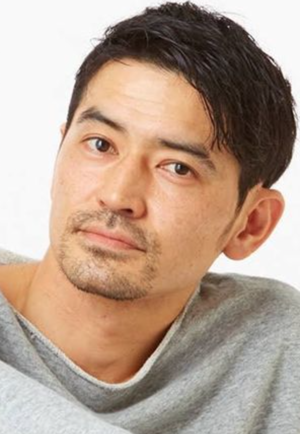 突然倒在舞台上!47歲資深男星驚傳「腦出血送醫不治」 親友悲痛曝「沒有慢性病史」:走得太突然....