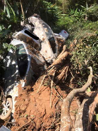 露營地山崩24死！救難隊哽咽「母女泥中緊緊相擁」過世　全家剩兒子獨活「一個決定讓他逃死劫」