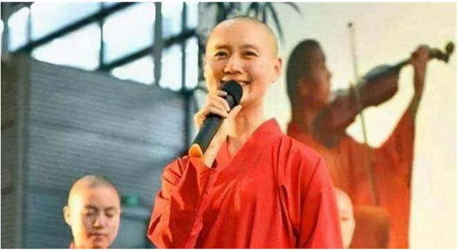 因佛祖託夢！名校女大生「執意退學出家」　 一年為寺廟「增收9千萬」36歲現況曝光