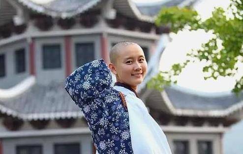 因佛祖託夢！名校女大生「執意退學出家」　 一年為寺廟「增收9千萬」36歲現況曝光
