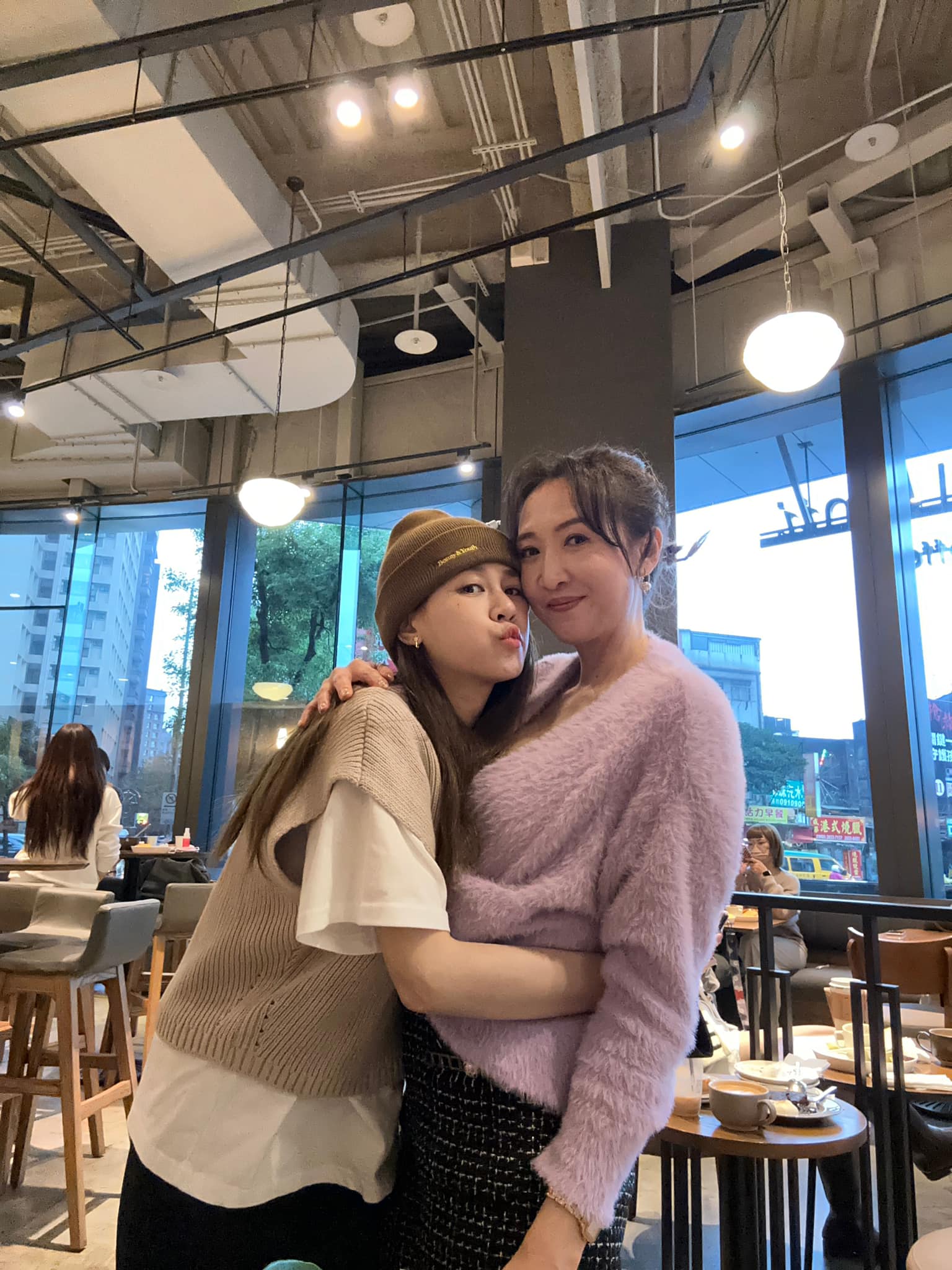 星二代壓力大！陽帆24歲愛女「仙氣長相曝光」一開口驚豔全場　靠自己實力走紅「吐槽爸不浪漫」