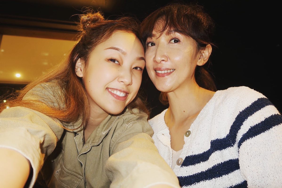 星二代壓力大！陽帆24歲愛女「仙氣長相曝光」一開口驚豔全場　靠自己實力走紅「吐槽爸不浪漫」