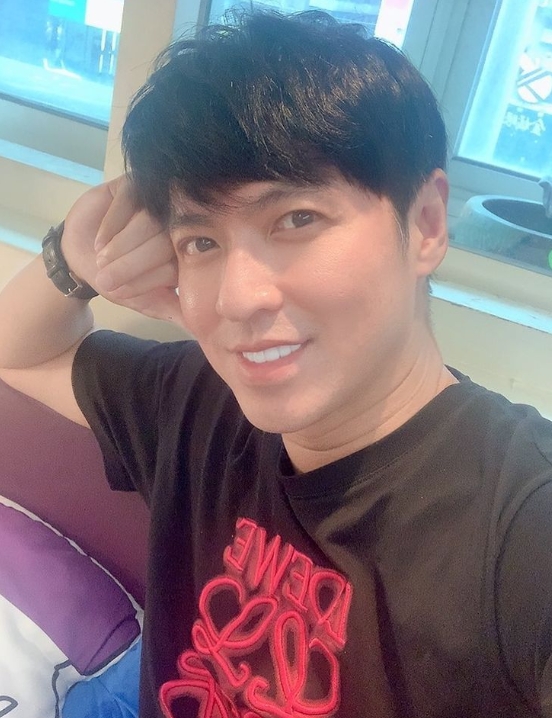 驚傳11年婚變!50歲資深男星「夜奔小10歲嫩妹香閨」照片全被拍 2個月沒回家「還喝酒嗆罵正宮」不給家用