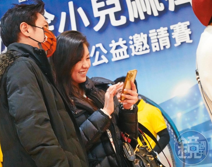 驚傳11年婚變!50歲資深男星「夜奔小10歲嫩妹香閨」照片全被拍 2個月沒回家「還喝酒嗆罵正宮」不給家用