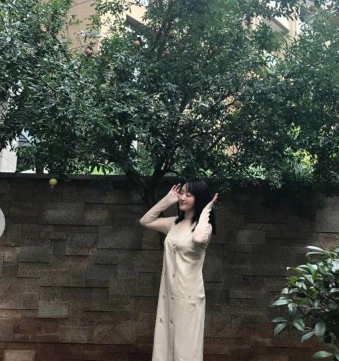 逆境重生！她是「玉女掌門人」紅極一時　今51歲「落魄到工地賣唱」網友：不可憐「豪宅頂樓有花園」