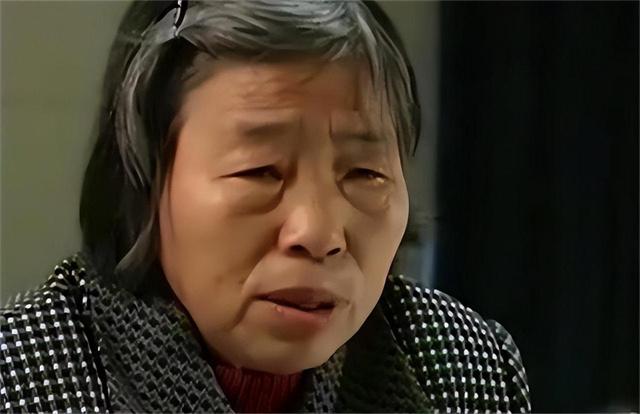女研究生帶母上學！最終宿舍自縊　臨終遺書揭開：原生家庭最不堪的一幕