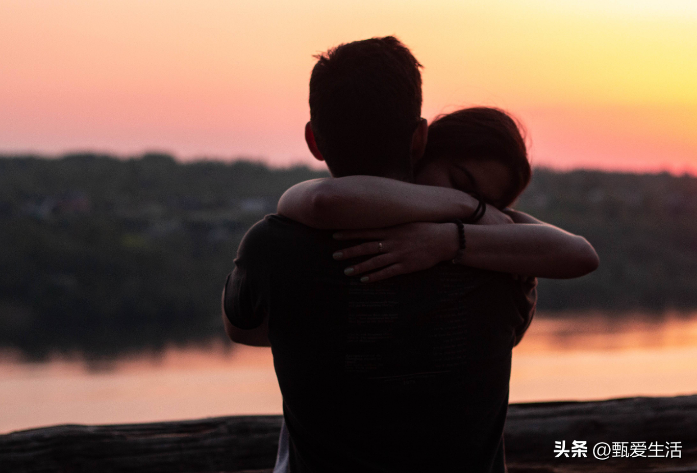 你憑什麼不娶我？42歲女人「求嫁情夫被拒」崩潰哭訴：明明很愉快　「情人的理由」讓她幡然醒悟